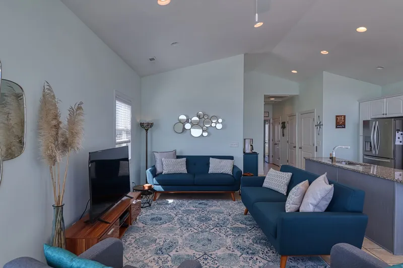 Living room image 4